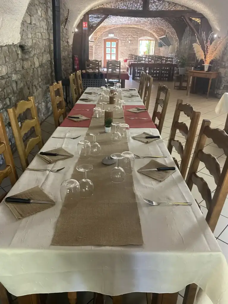 Salle Voûtée Chaleureuse
